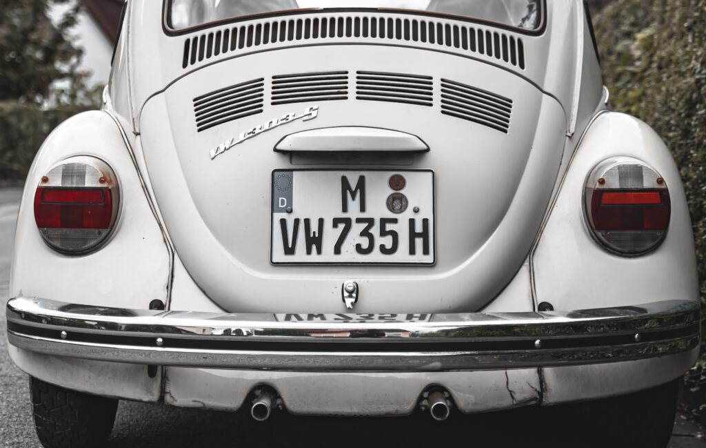 Altes Auto Fahrdiennst